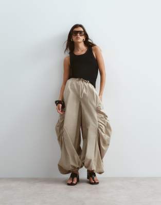 ARRANGE Ruched Barrel Utility Balloon Pant