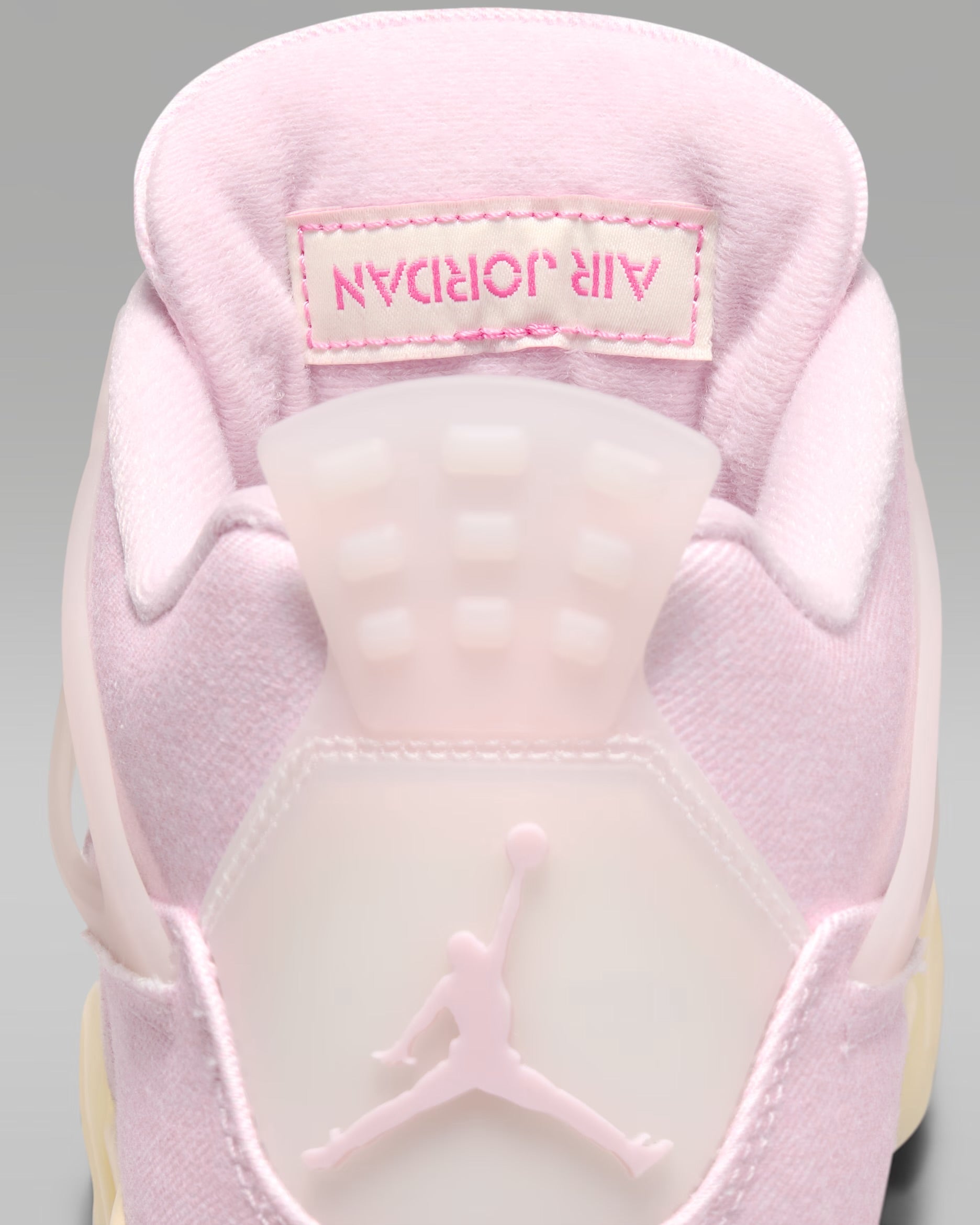 Air Jordan 4 Retro 'Pearl Pink & Iced Carmine'