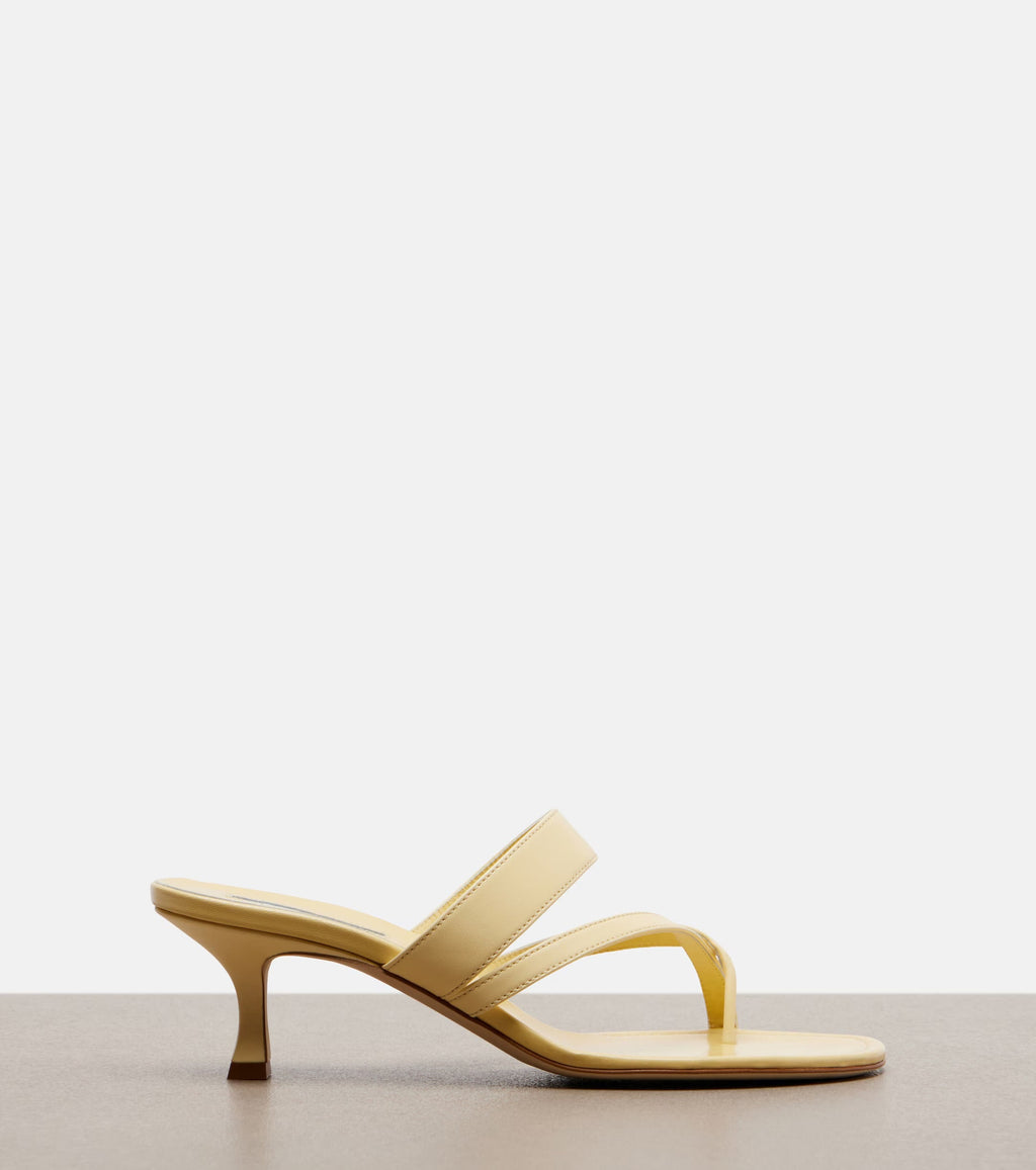 Manolo Blahnik Susa Leather Thong Sandals – Yellow