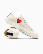 PLAY Converse Red Heart Chuck Taylor All Star '70 Low Sneakers – White