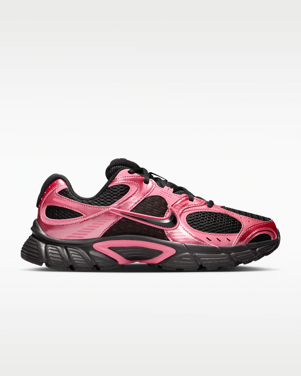 Nike V5 RNR
Women's shoes with reflective accents