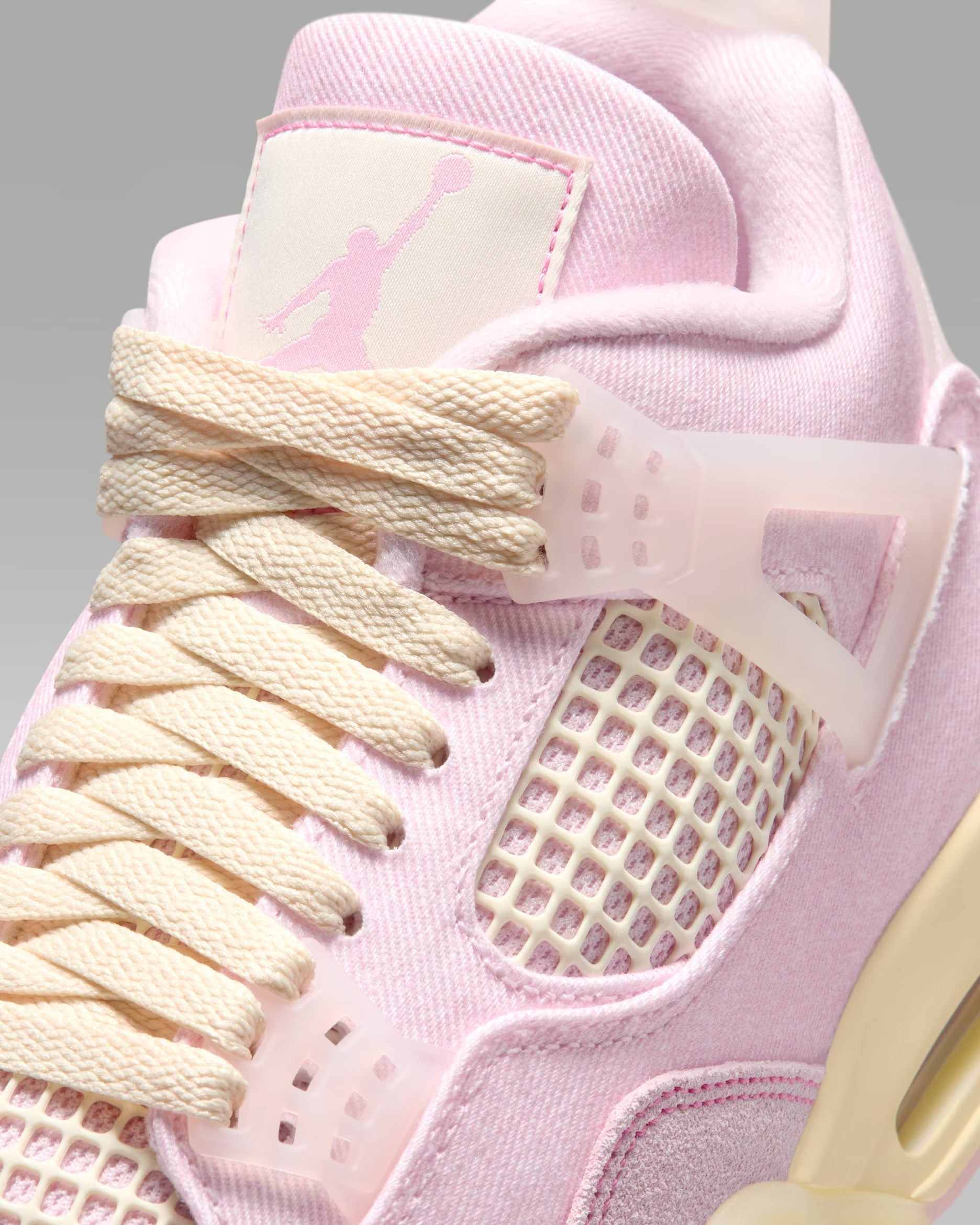 Air Jordan 4 Retro 'Pearl Pink & Iced Carmine'