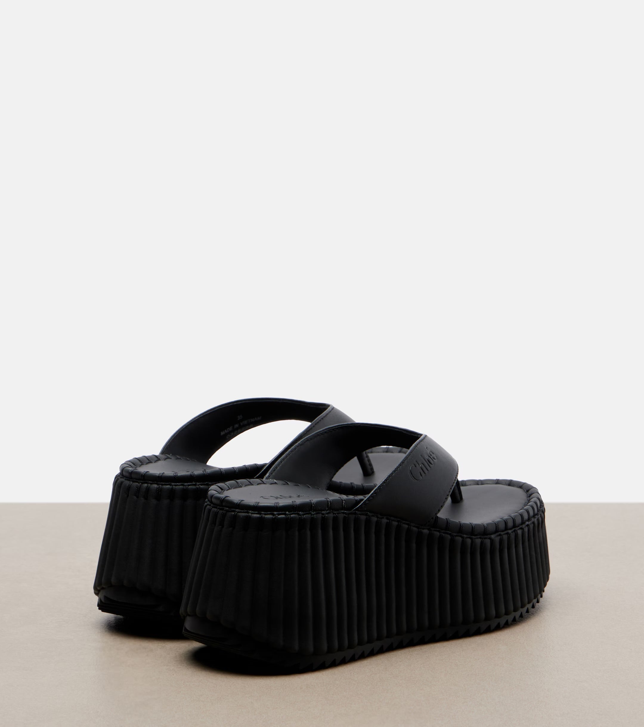 Chloé Nama Leather Platform Thong Sandals – Black