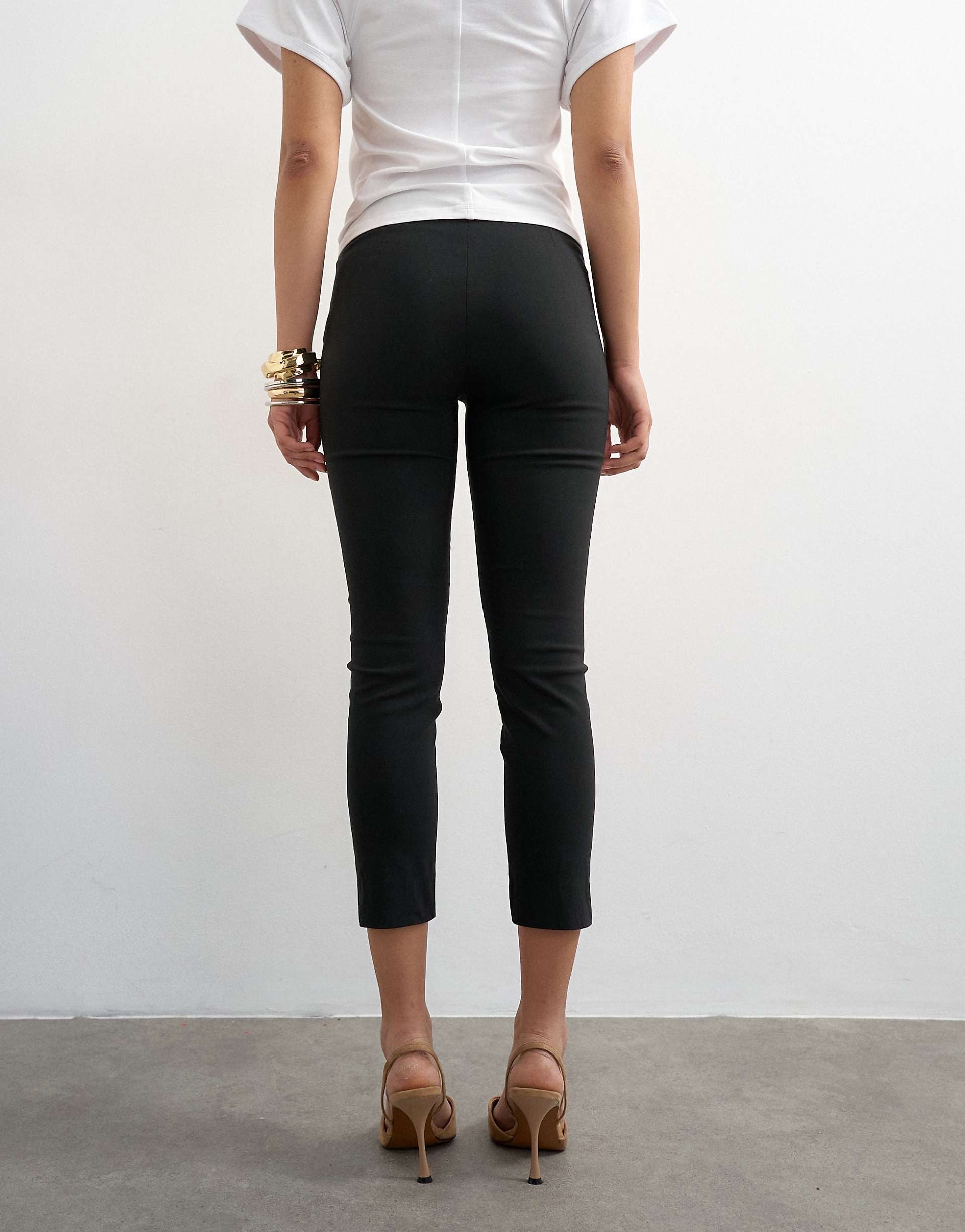 Topshop Tailored Capri Trousers in Black