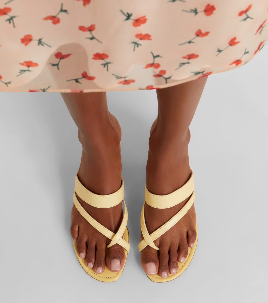 Manolo Blahnik Susa Leather Thong Sandals – Yellow
