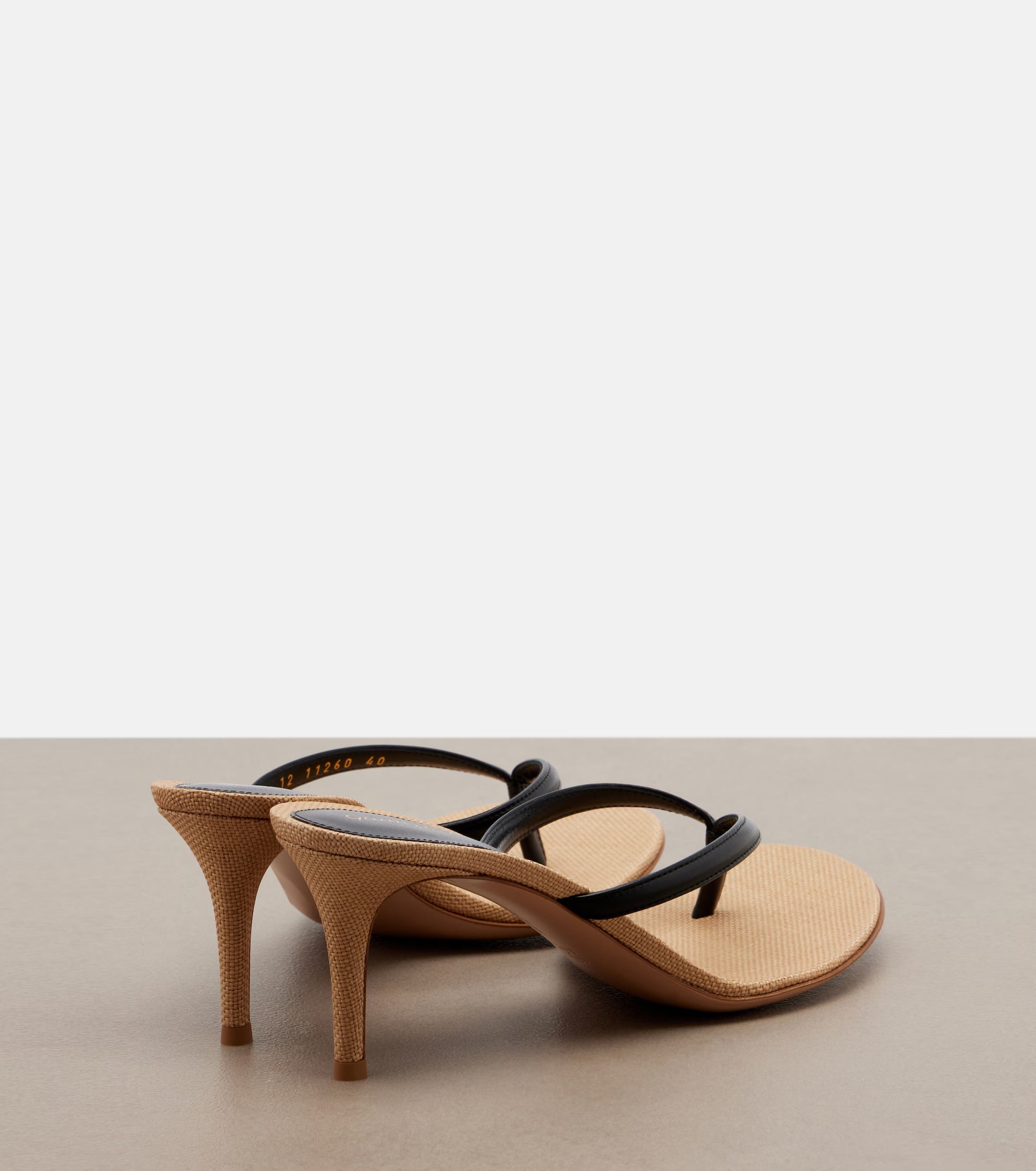 Gianvito Rossi Calypso Leather Thong Sandals – Black