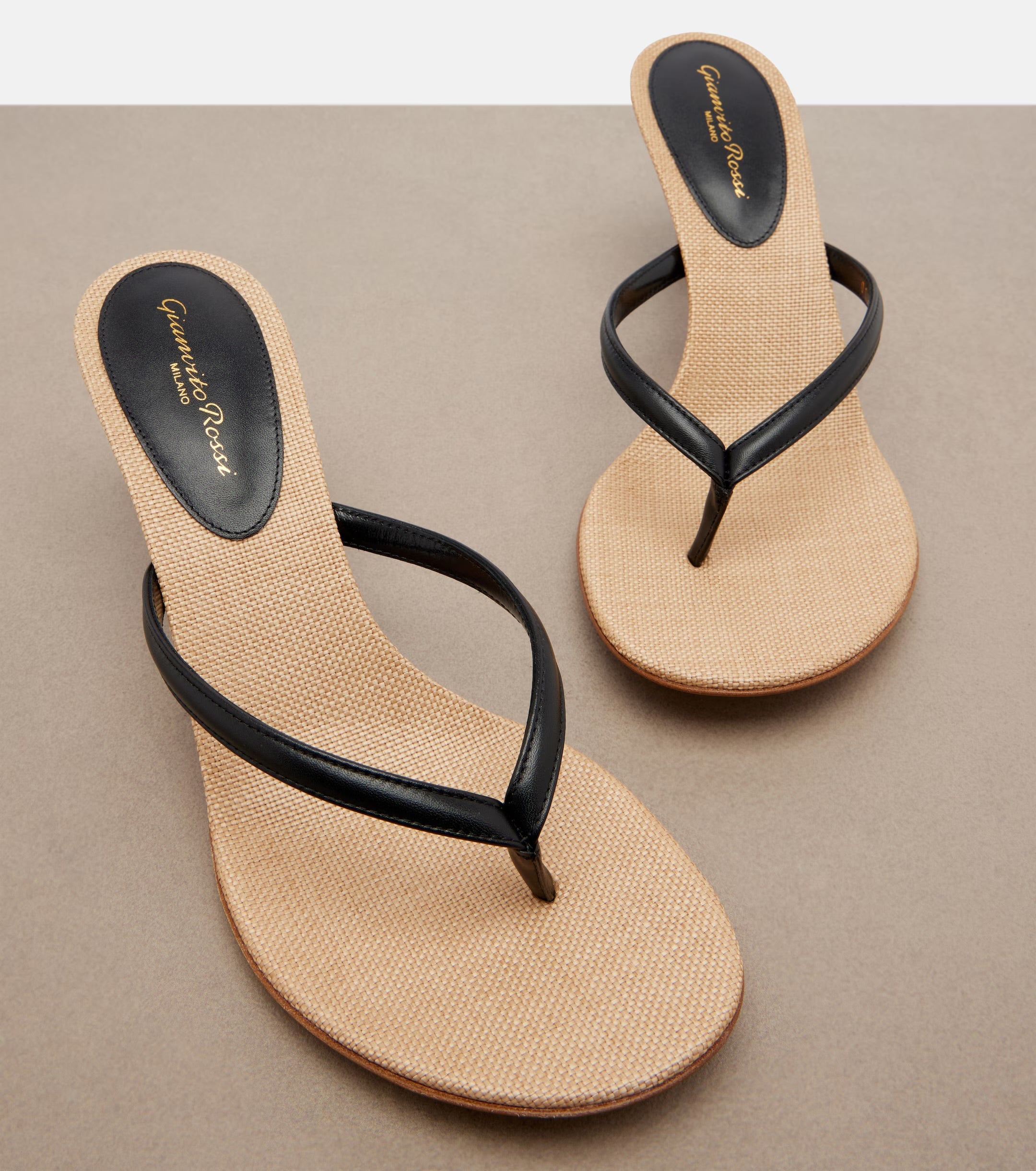 Gianvito Rossi Calypso Leather Thong Sandals – Black