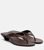 Gucci Vittoria Thong Sandals – Brown