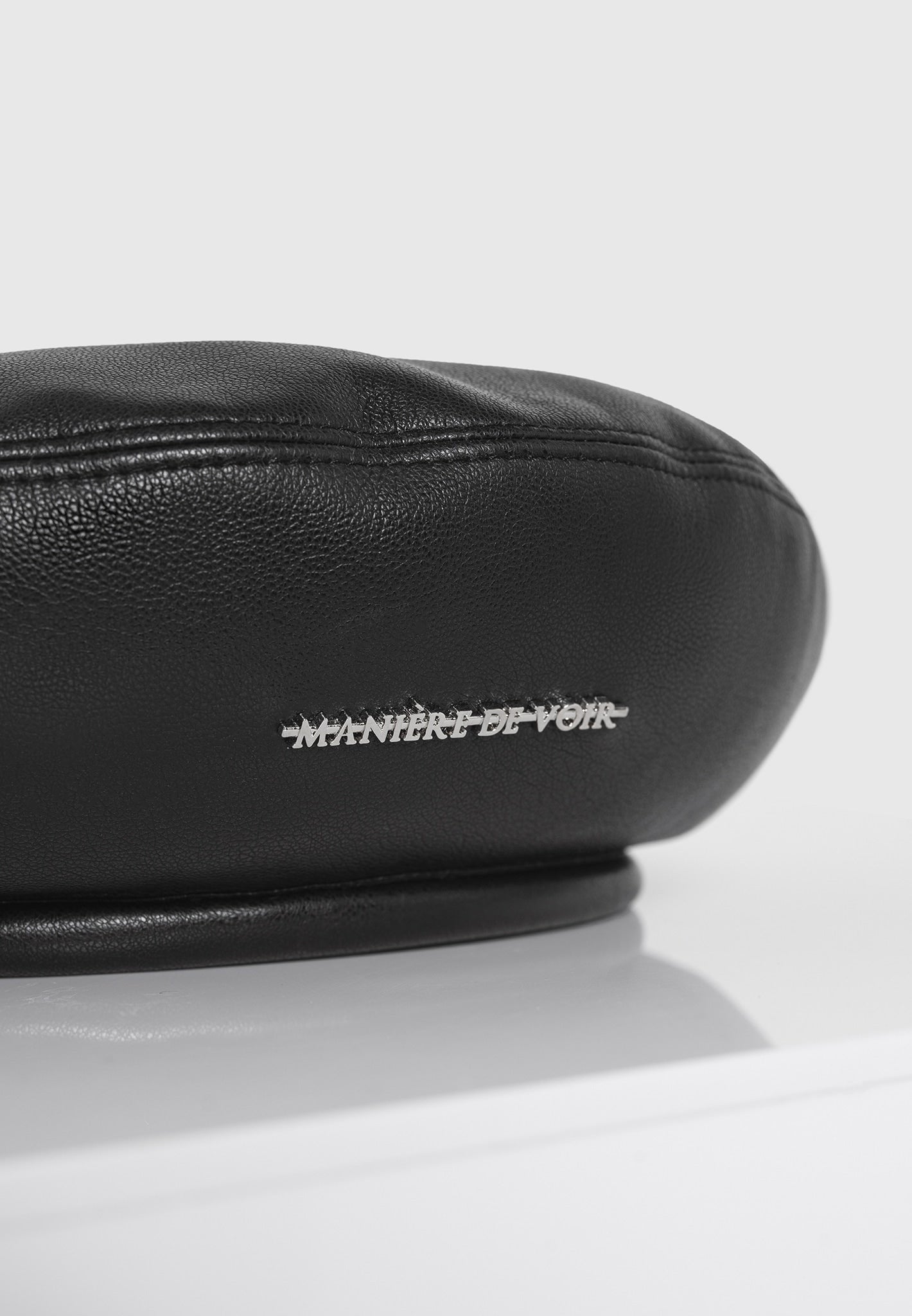 Manière De Voir Vegan Leather Beret