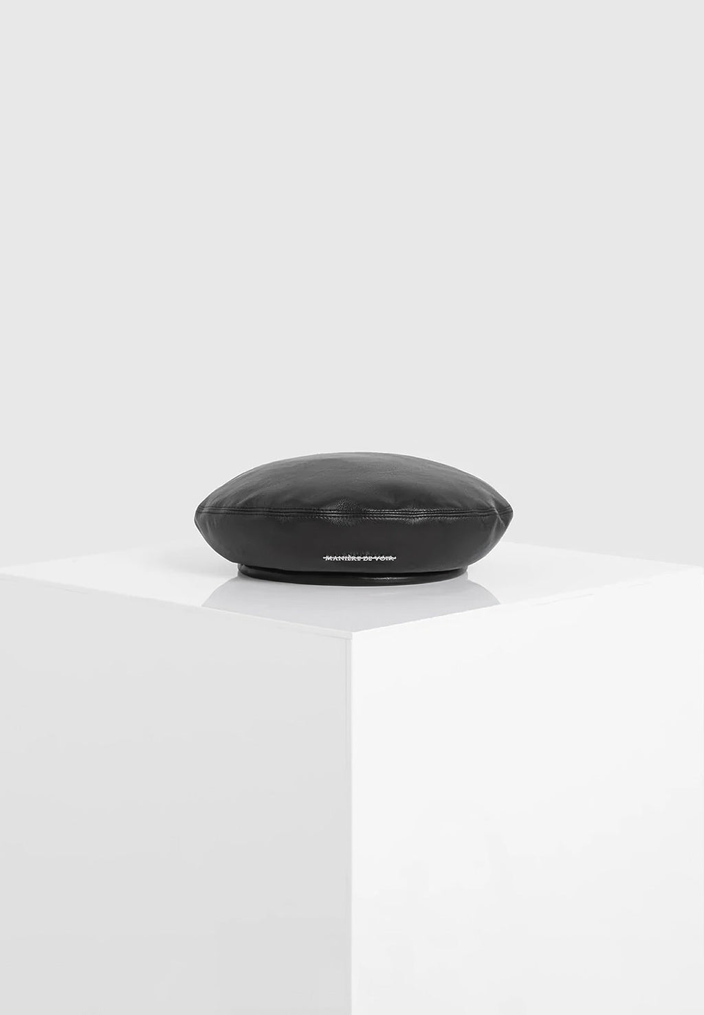 Manière De Voir Vegan Leather Beret