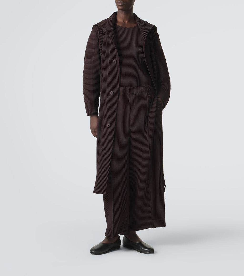Homme Plissé Issey Miyake Monthly Colors Pleated Top in Eggplant Black