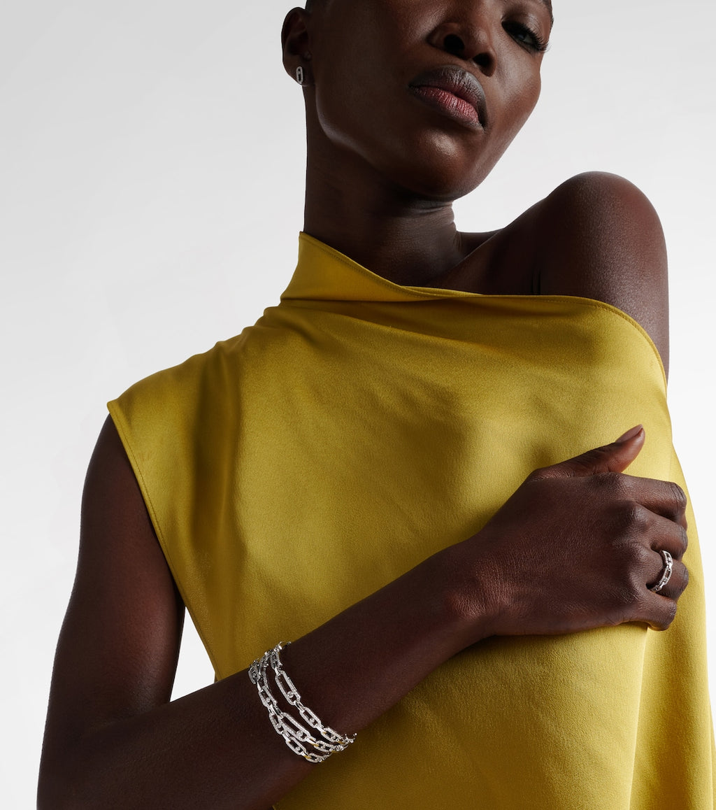 https://www.mytheresa.com/image/1094/1238/100/4c/P01195364_b2.jpg