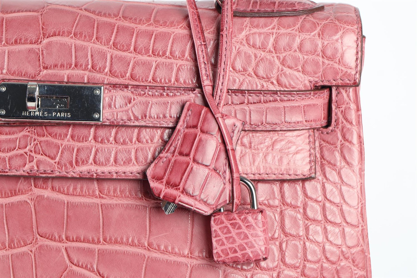 Hermès Kelly Retourne 32cm Matte Alligator Leather Handbag