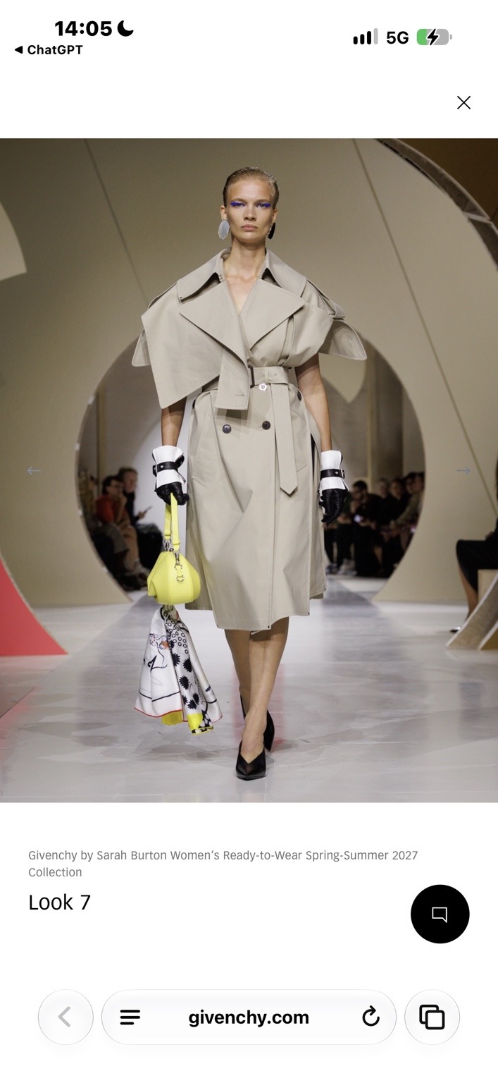 Architectural beige trench with gloves and a pale-yellow mini bag